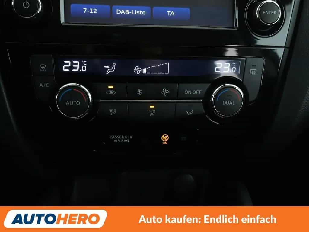 Nissan Qashqai 1.6 Acenta*NAVI*TEMPO*CAM*PDC*SHZ* 08/2015-photo-21