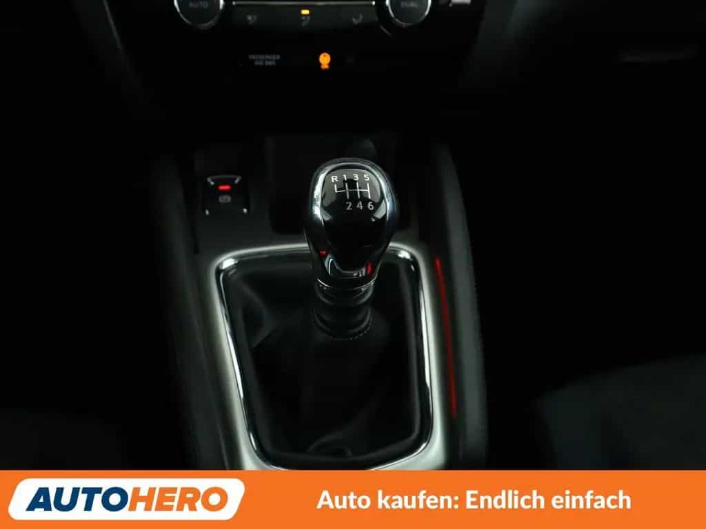 Nissan Qashqai 1.6 Acenta*NAVI*TEMPO*CAM*PDC*SHZ* 08/2015-photo-22