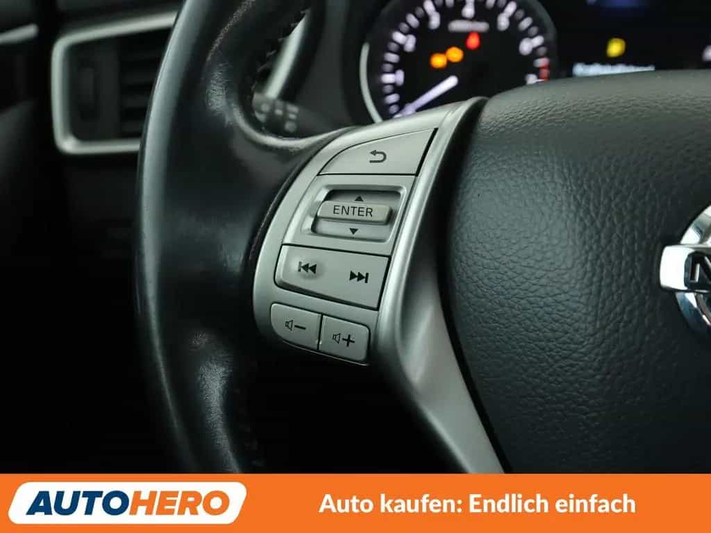 Nissan Qashqai 1.6 Acenta*NAVI*TEMPO*CAM*PDC*SHZ* 08/2015-photo-24