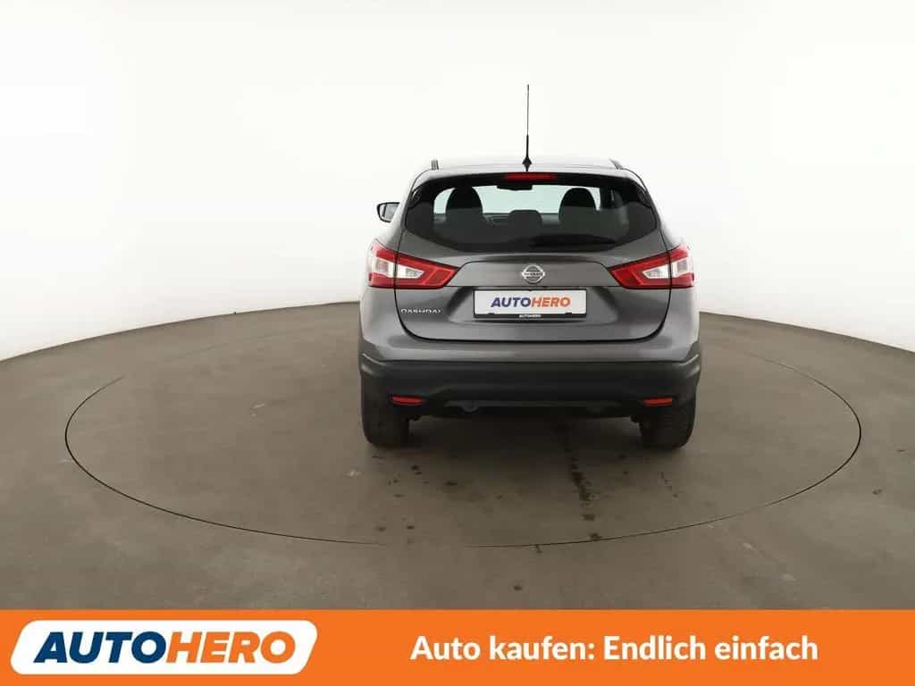 Nissan Qashqai 1.6 Acenta*NAVI*TEMPO*CAM*PDC*SHZ* 08/2015-photo-4