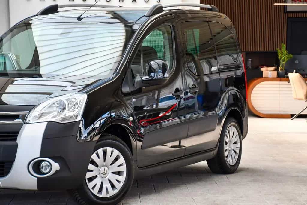 Citroën Berlingo Kombi XTR 1.6 120PS 5 Sitzer 1. Hand 02/2011-photo-30