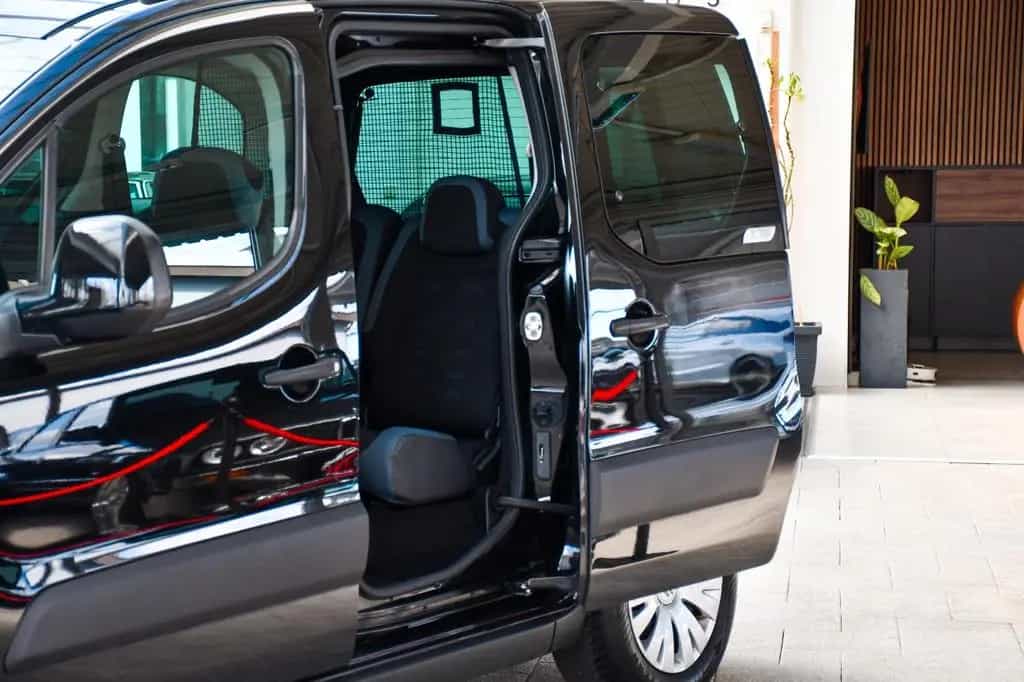 Citroën Berlingo Kombi XTR 1.6 120PS 5 Sitzer 1. Hand 02/2011-photo-31
