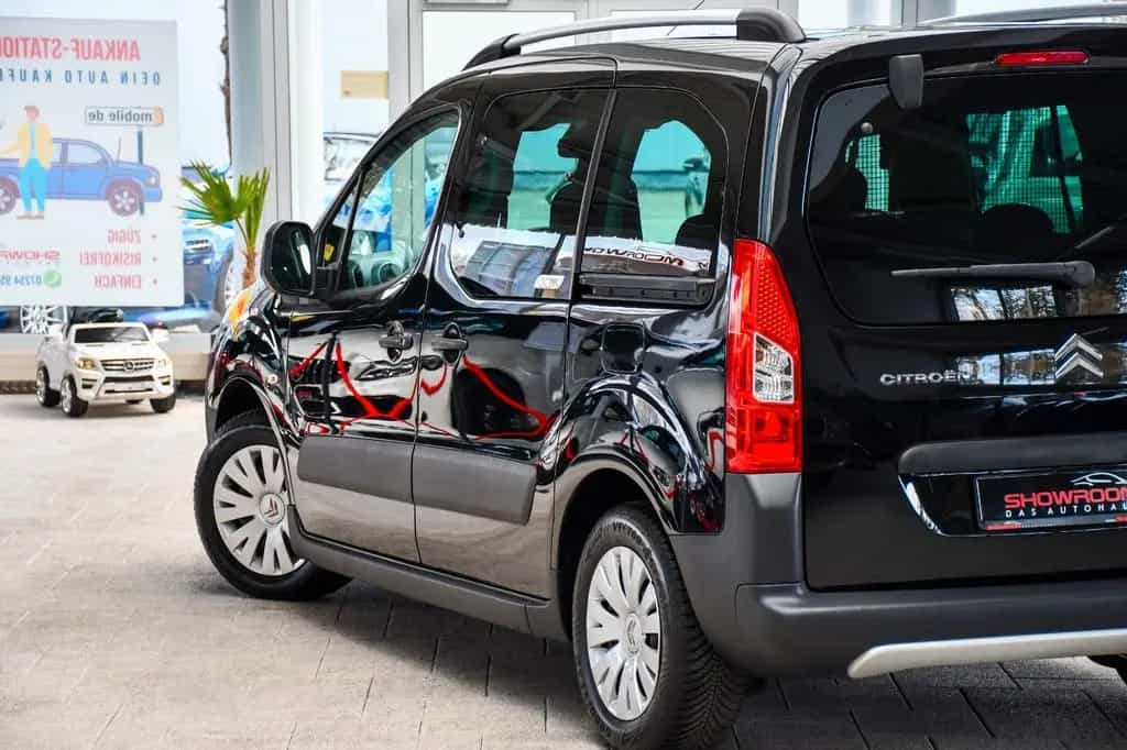 Citroën Berlingo Kombi XTR 1.6 120PS 5 Sitzer 1. Hand 02/2011-photo-33