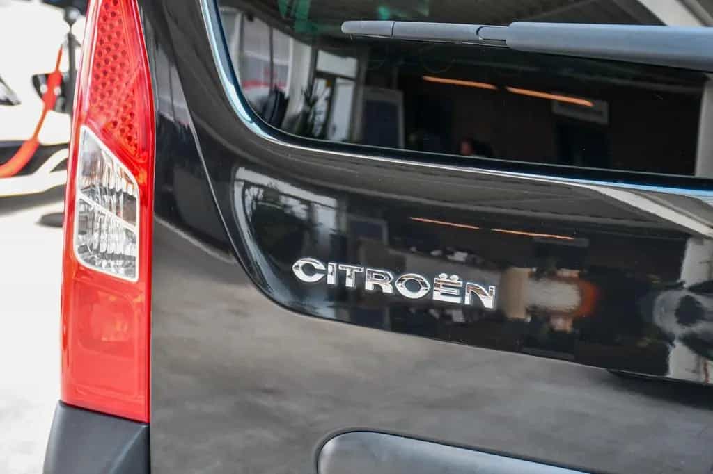 Citroën Berlingo Kombi XTR 1.6 120PS 5 Sitzer 1. Hand 02/2011-photo-37