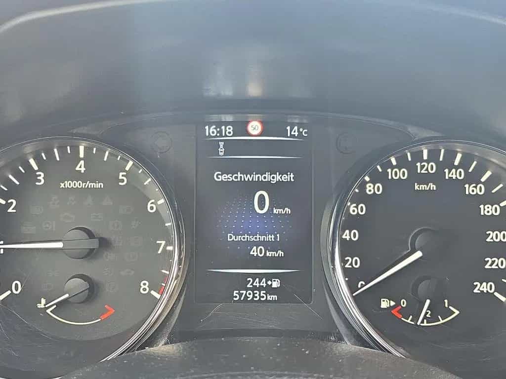 Nissan Qashqai 360°KAMERA*NAVI*KEYLES GO* 11/2015-photo-10