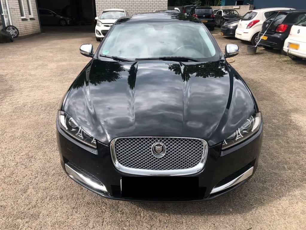 Jaguar XF 3.0 V6 340 ps 06/2013-photo-1