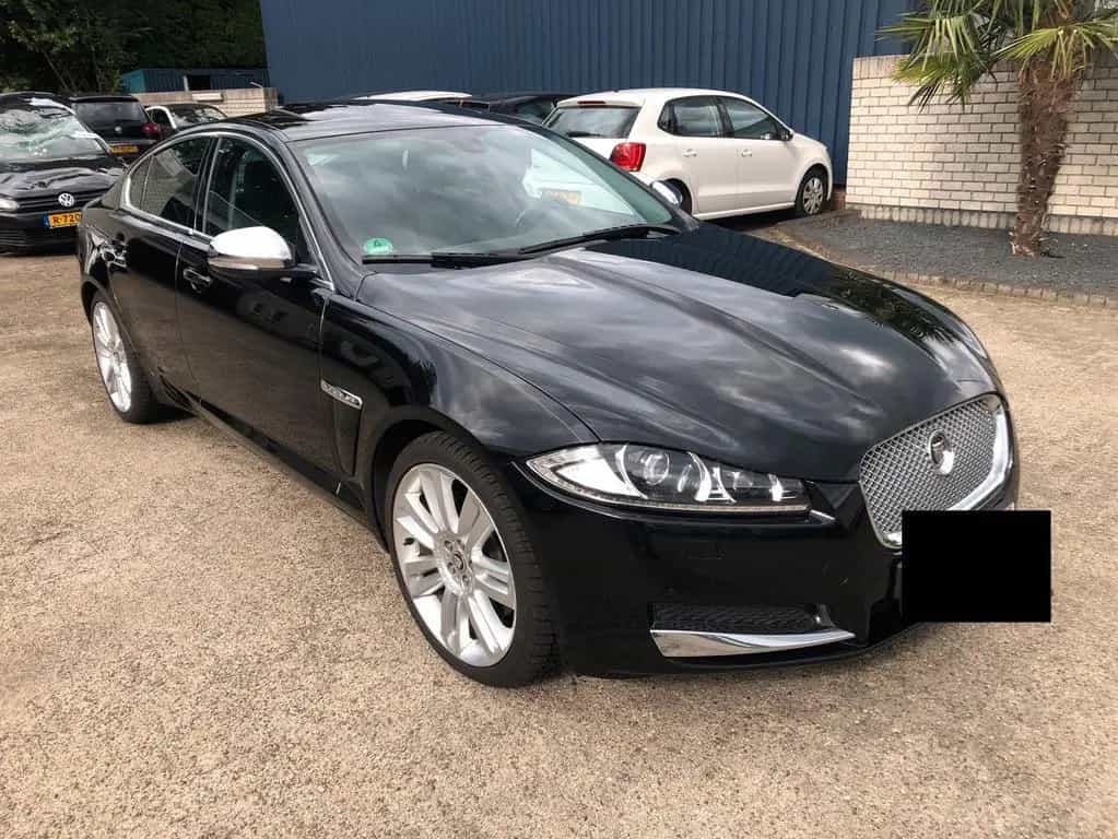 Jaguar XF 3.0 V6 340 ps 06/2013-photo-2