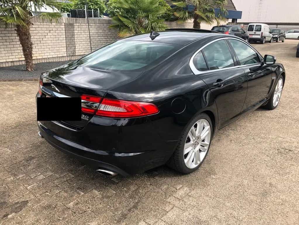 Jaguar XF 3.0 V6 340 ps 06/2013-photo-3