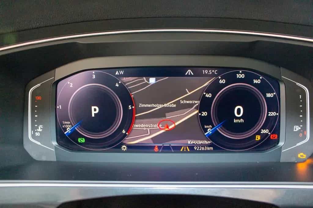 Volkswagen Tiguan Highline BMT/Start-Stopp 4Motion 02/2019-photo-17