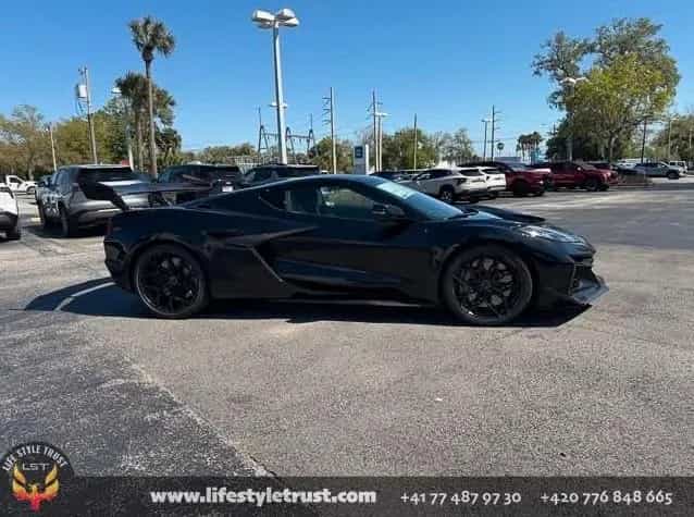Corvette ZR 1 Coupe ZR1 CARBON- 5.5L V8 1.064PS - €211.900 T1 null-photo-10