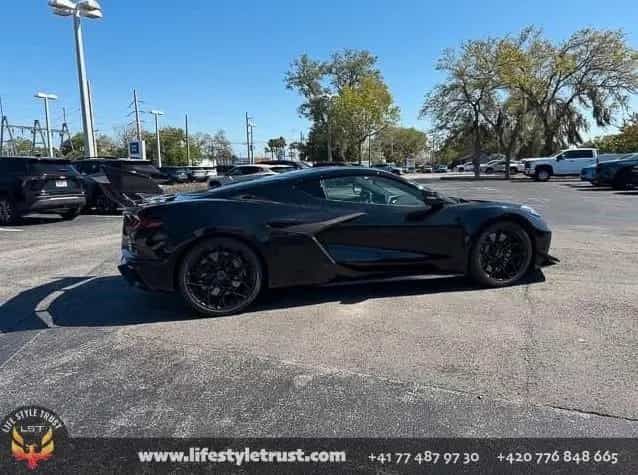 Corvette ZR 1 Coupe ZR1 CARBON- 5.5L V8 1.064PS - €211.900 T1 null-photo-9