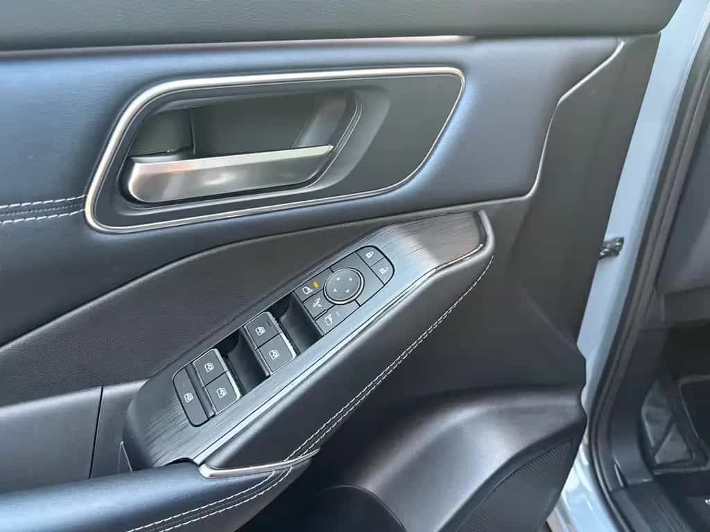 Nissan Qashqai Tekna°PANO°HEAD-UP°LED°LEDER° 09/2023-photo-12