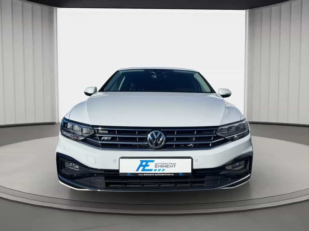Volkswagen Passat 2.0 TSI DSG R-line Kamera Navi LED-S. 05/2020-photo-1