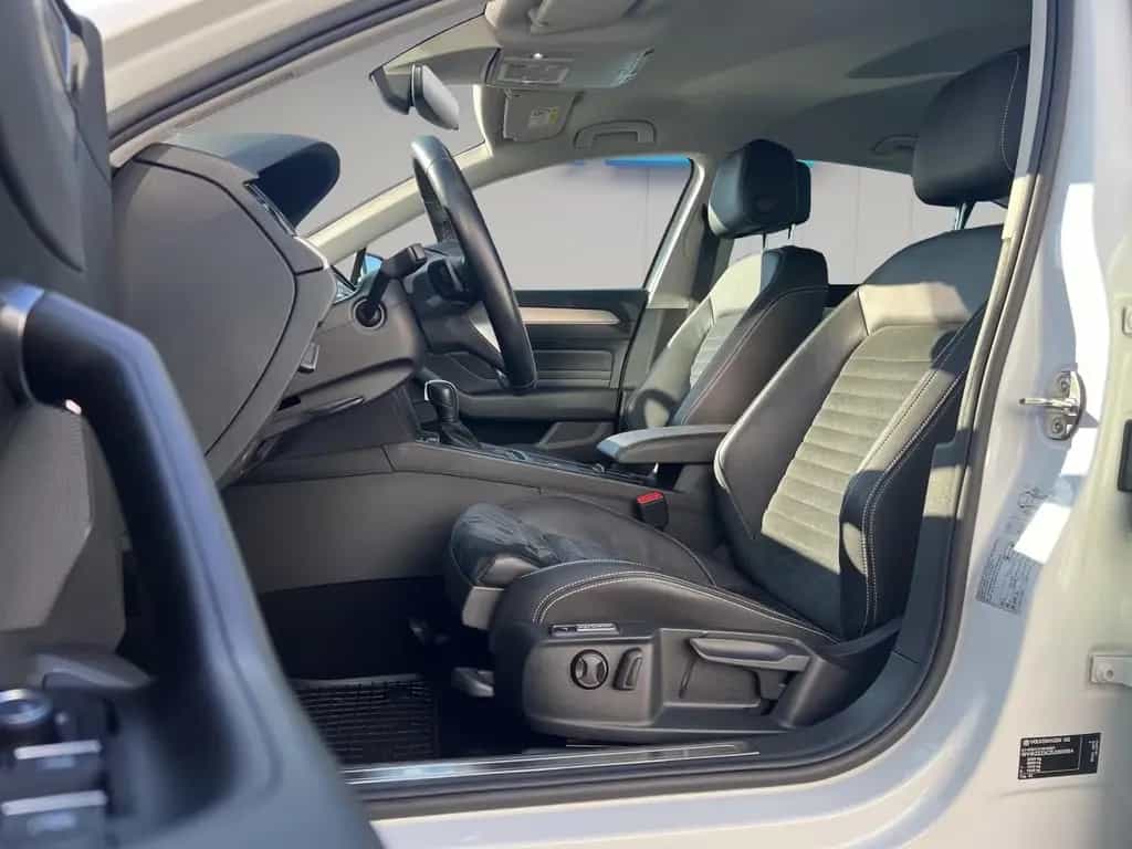 Volkswagen Passat 2.0 TSI DSG R-line Kamera Navi LED-S. 05/2020-photo-8