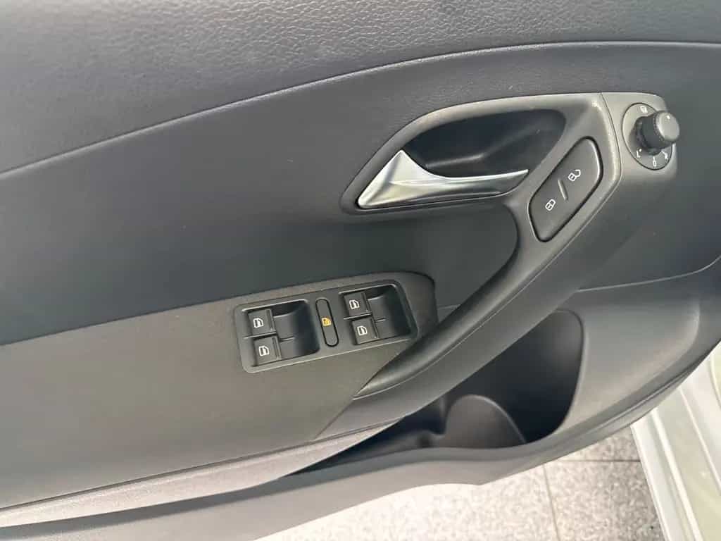 Volkswagen Polo 1.2 TSI*AUTOM*BI-XEN*NAVI*CARPLAY*ANDRO*TMP 08/2012-photo-15