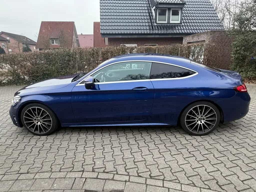 Mercedes-Benz C-Class 300 Coupé AMG Line 10/2020-photo-3