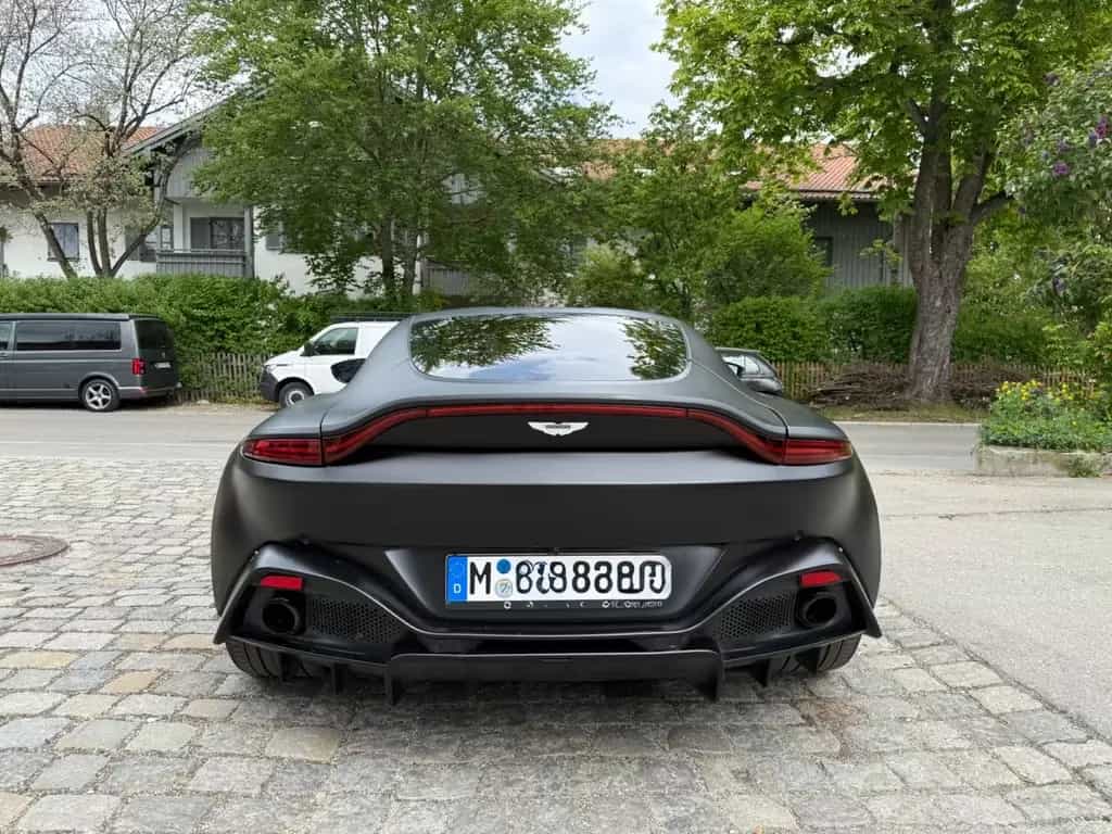 Aston Martin V8 Vantage 4.0 V8 10/2018-photo-4