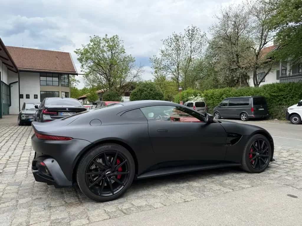 Aston Martin V8 Vantage 4.0 V8 10/2018-photo-6