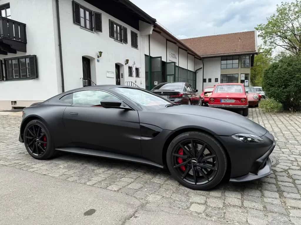 Aston Martin V8 Vantage 4.0 V8 10/2018-photo-7