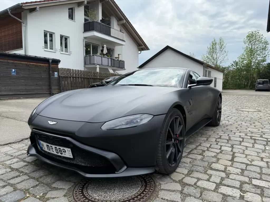 Aston Martin V8 Vantage 4.0 V8 10/2018-photo-8