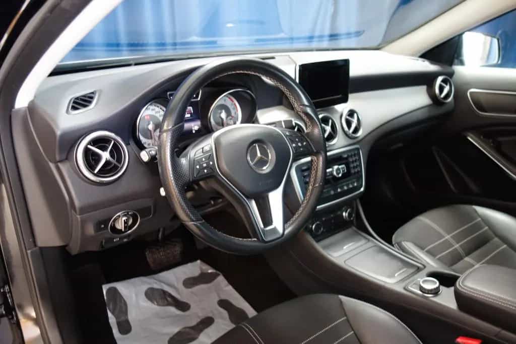 Mercedes-Benz GLA 180 GLA Sportlein"TOP CAR" 05/2015-photo-11