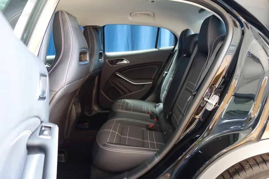Mercedes-Benz GLA 180 GLA Sportlein"TOP CAR" 05/2015-photo-13