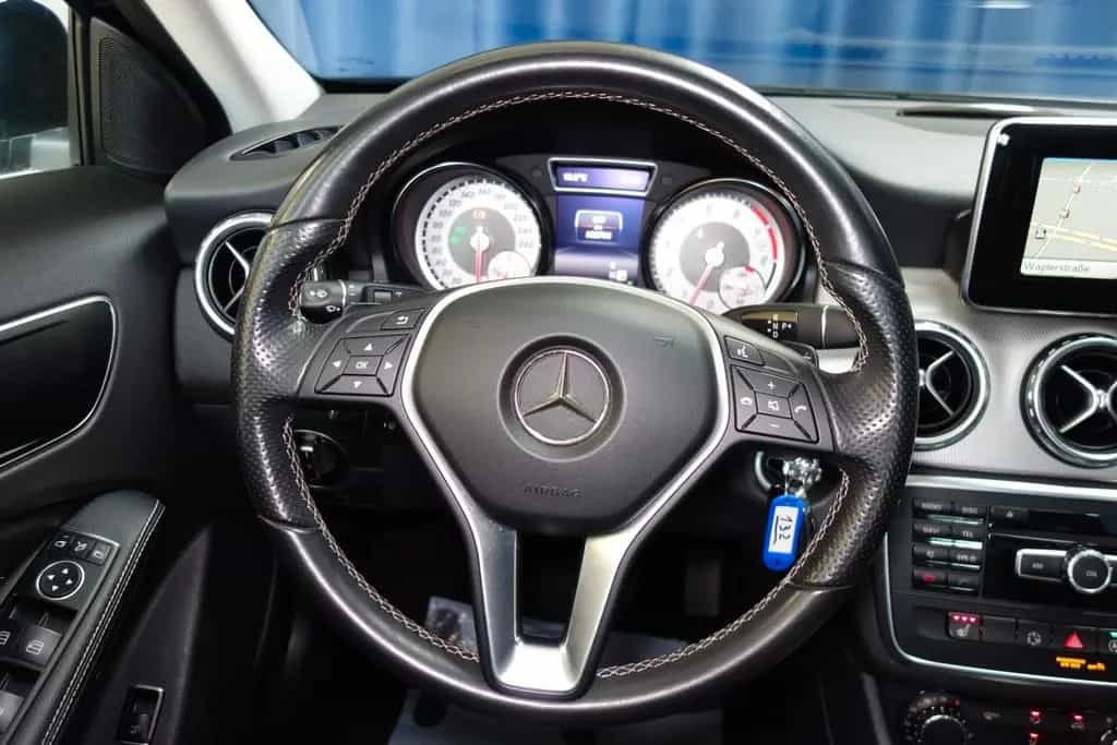 Mercedes-Benz GLA 180 GLA Sportlein"TOP CAR" 05/2015-photo-24