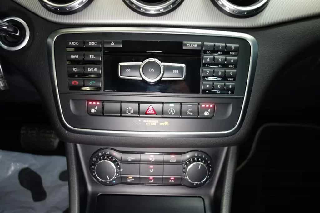 Mercedes-Benz GLA 180 GLA Sportlein"TOP CAR" 05/2015-photo-30