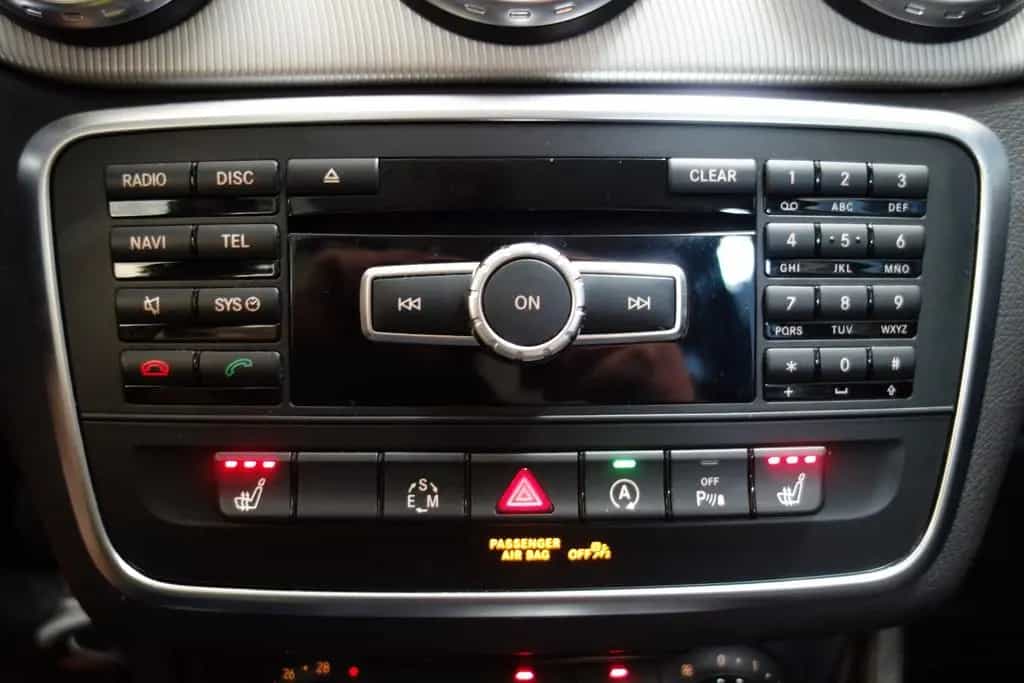 Mercedes-Benz GLA 180 GLA Sportlein"TOP CAR" 05/2015-photo-33