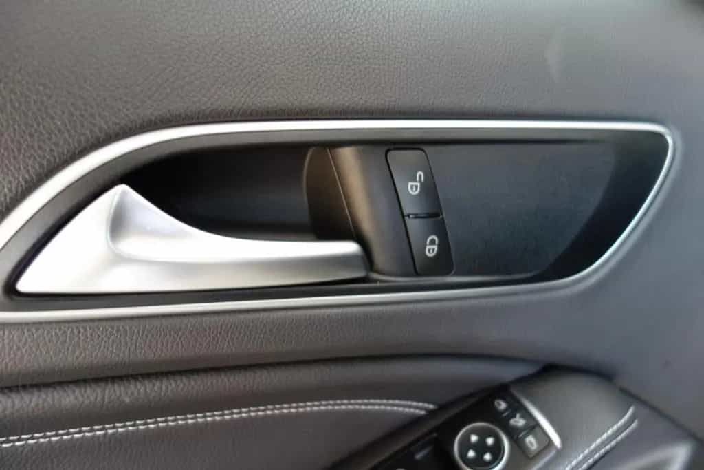Mercedes-Benz GLA 180 GLA Sportlein"TOP CAR" 05/2015-photo-39