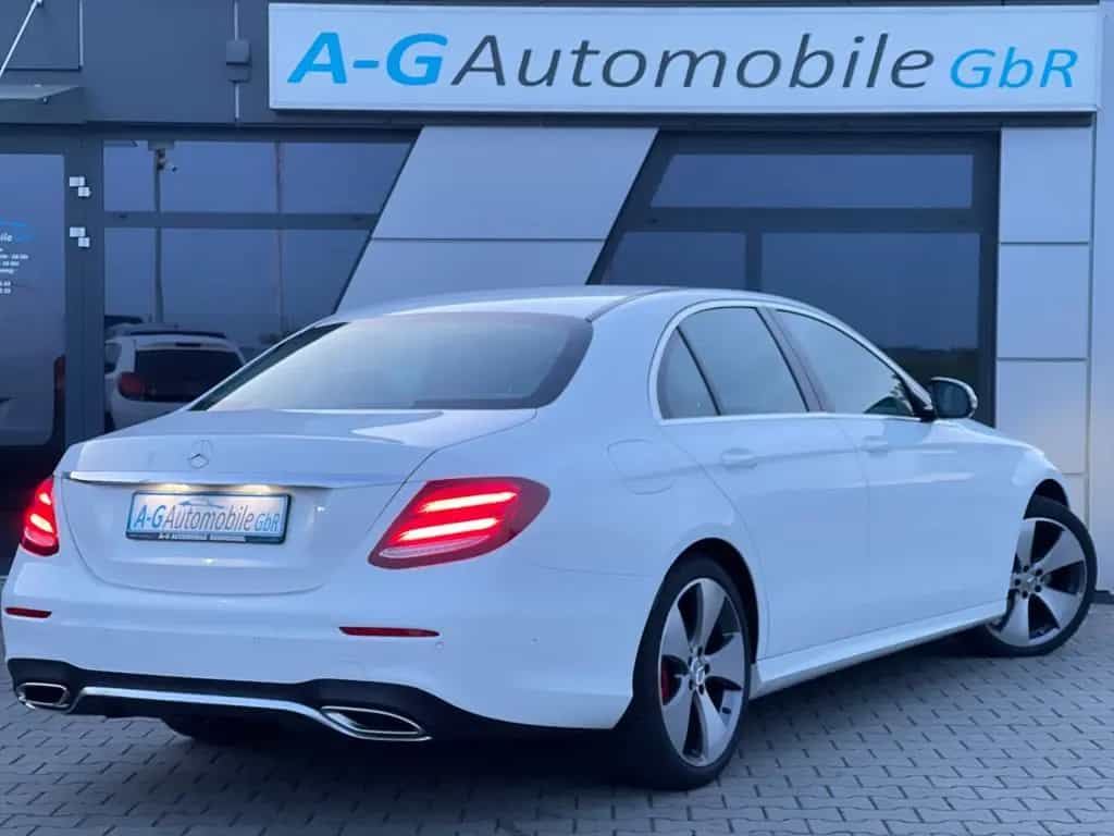 Mercedes-Benz E-Class 200 Limousine/AMG-Line/Automatik/AHK/19"LM 08/2016-photo-4