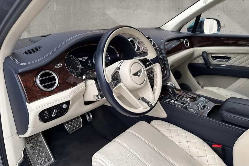 Bentley Bentayga W12*First Edition*Dt. Auto*Naim*Mulline 04/2016-photo-11