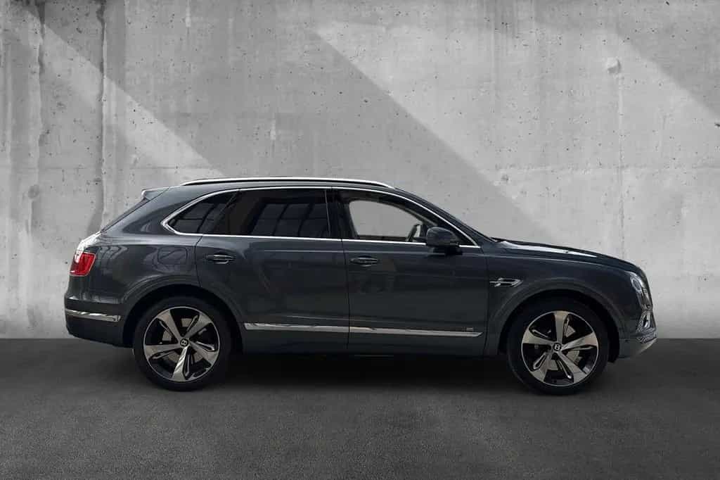 Bentley Bentayga W12*First Edition*Dt. Auto*Naim*Mulline 04/2016-photo-5