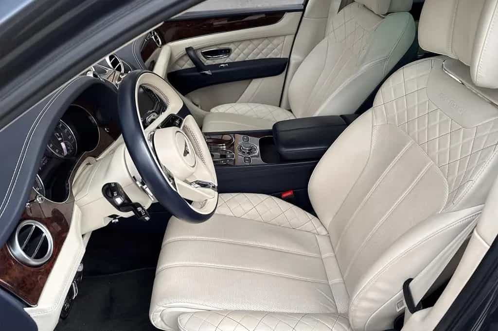 Bentley Bentayga W12*First Edition*Dt. Auto*Naim*Mulline 04/2016-photo-9