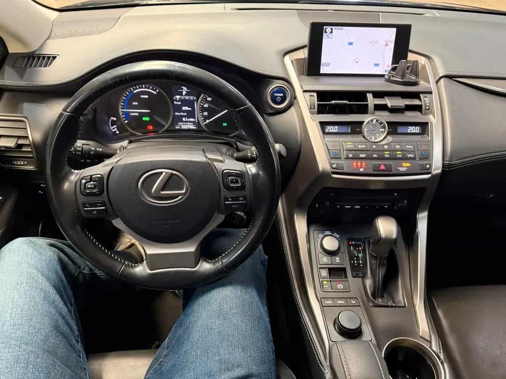 Lexus NX 300 300h Executive Line 12/2016-photo-11