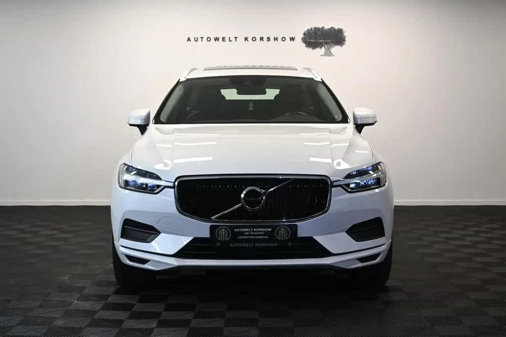 Volvo XC60 Momentum 2WD *LED *PDC *PANO *AHK *VIRTUAL 03/2019-photo-1