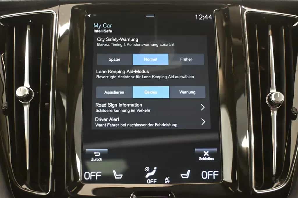 Volvo XC60 Momentum 2WD *LED *PDC *PANO *AHK *VIRTUAL 03/2019-photo-27