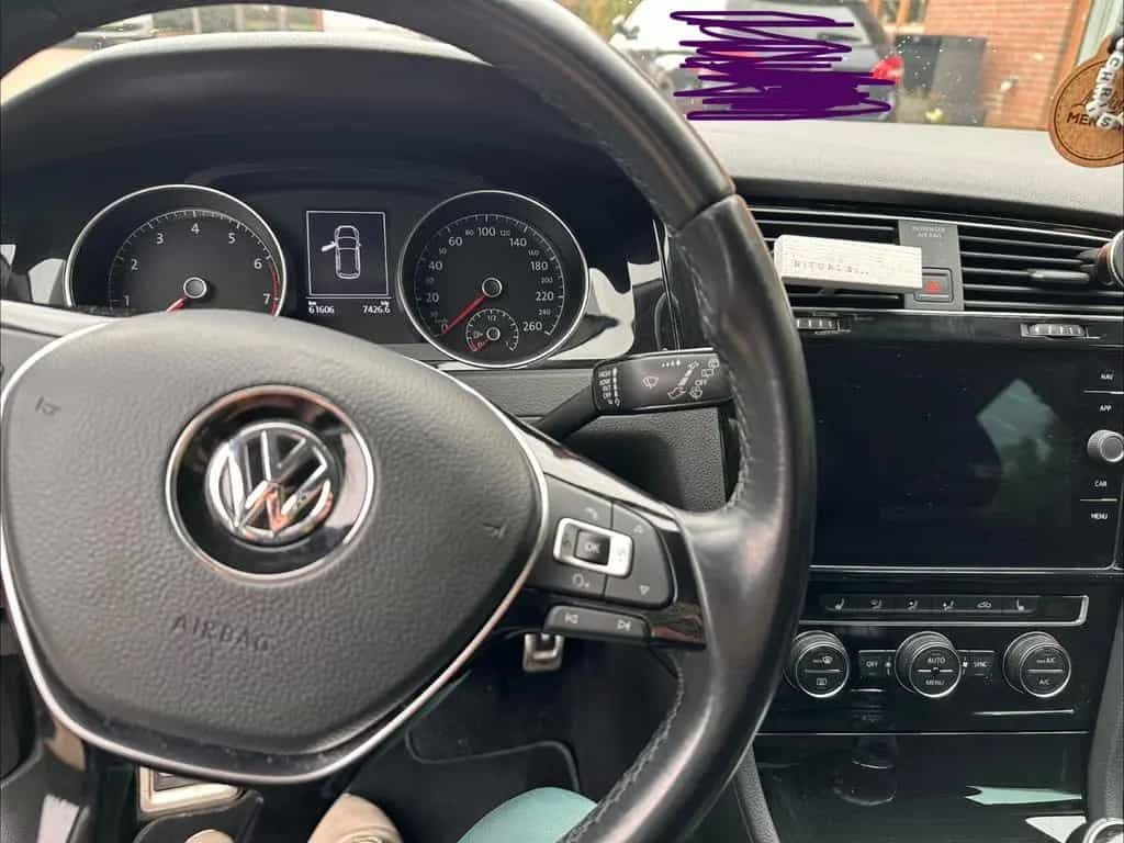 Volkswagen Golf 1.0 TSI Join Join 03/2018-photo-10