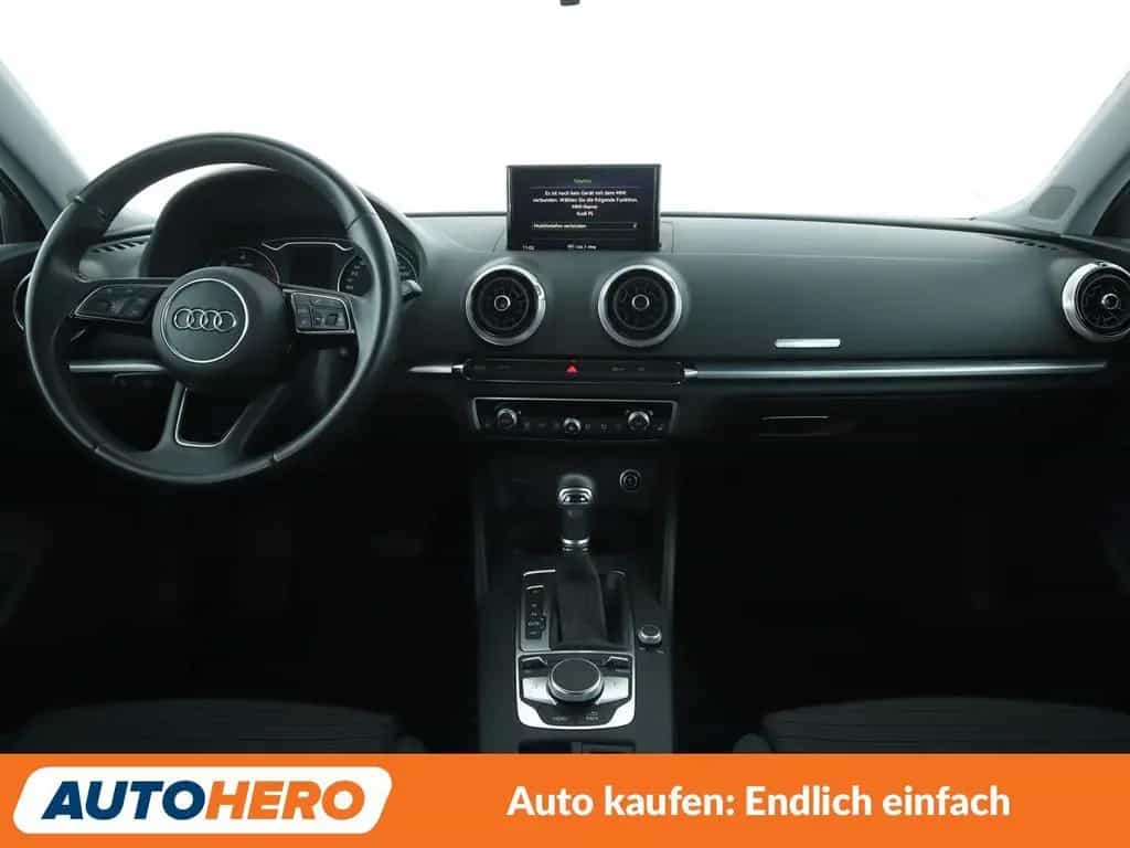 Audi A3 Limousine 1.6 TDI Sport Aut.*XENON*TEMPO*PDC* 01/2019-photo-11