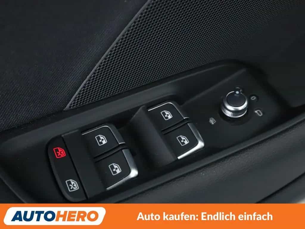 Audi A3 Limousine 1.6 TDI Sport Aut.*XENON*TEMPO*PDC* 01/2019-photo-23