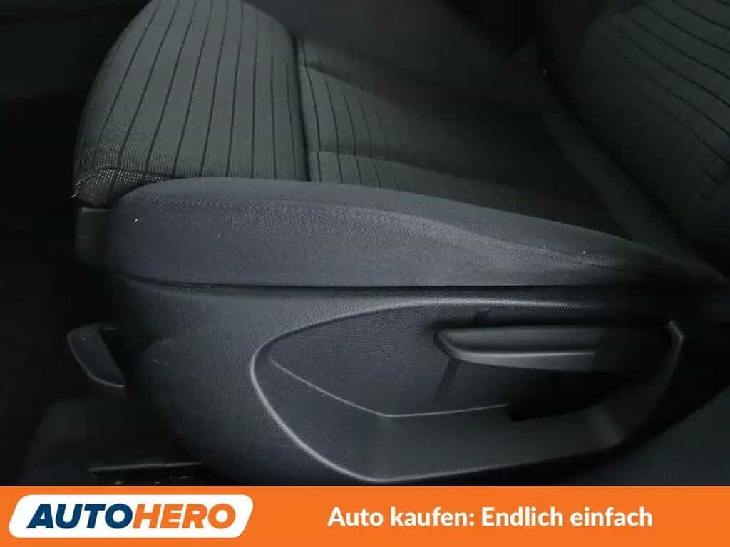 Audi A3 Limousine 1.6 TDI Sport Aut.*XENON*TEMPO*PDC* 01/2019-photo-24