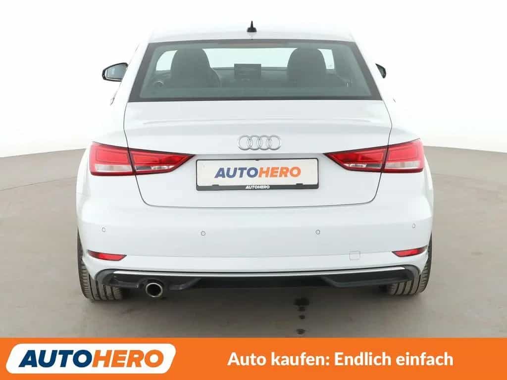 Audi A3 Limousine 1.6 TDI Sport Aut.*XENON*TEMPO*PDC* 01/2019-photo-4