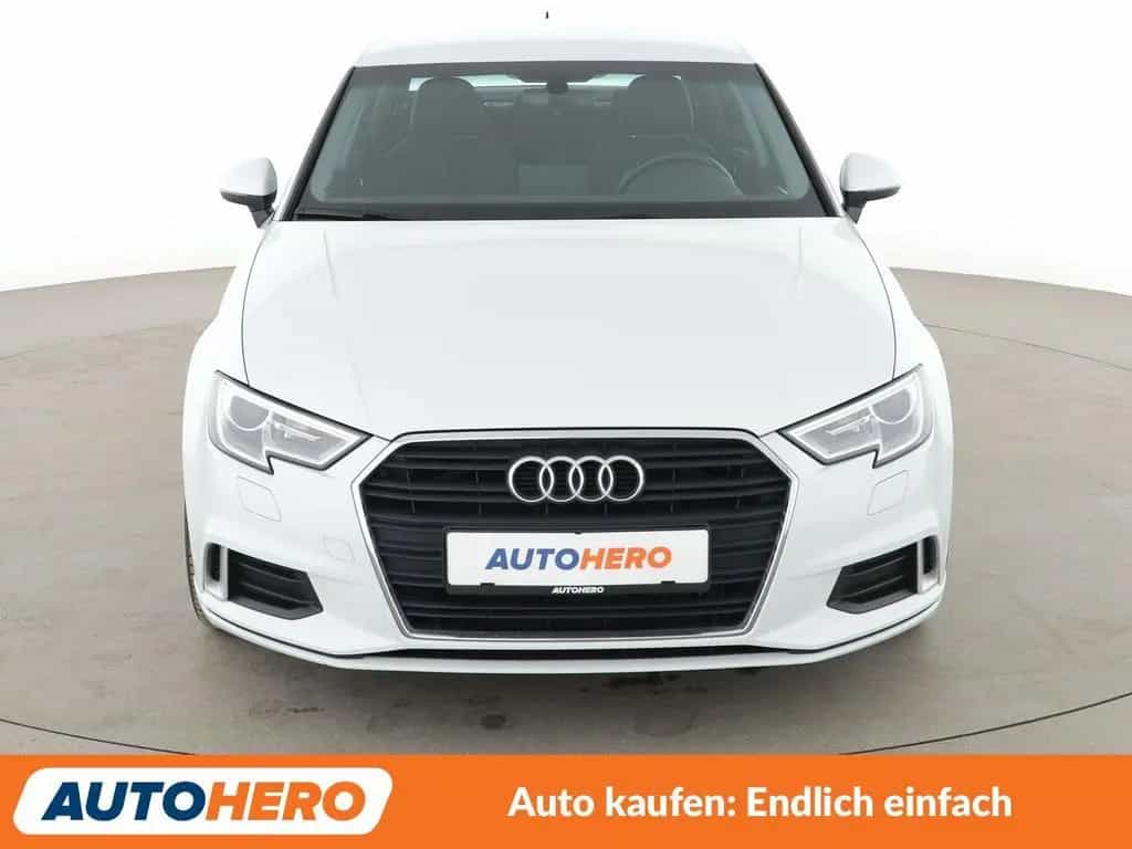 Audi A3 Limousine 1.6 TDI Sport Aut.*XENON*TEMPO*PDC* 01/2019-photo-8