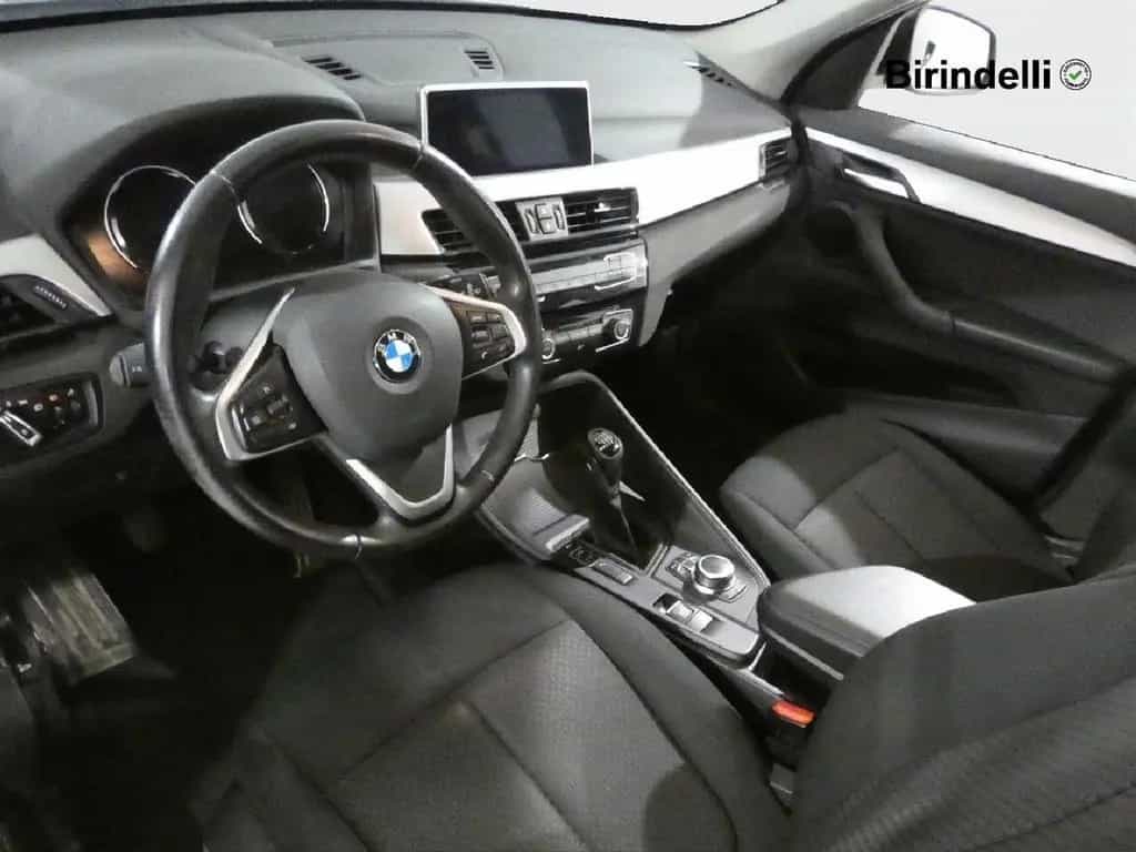 BMW X1 (F48) - X1 sDrive18d Business Advantage 03/2022-photo-7
