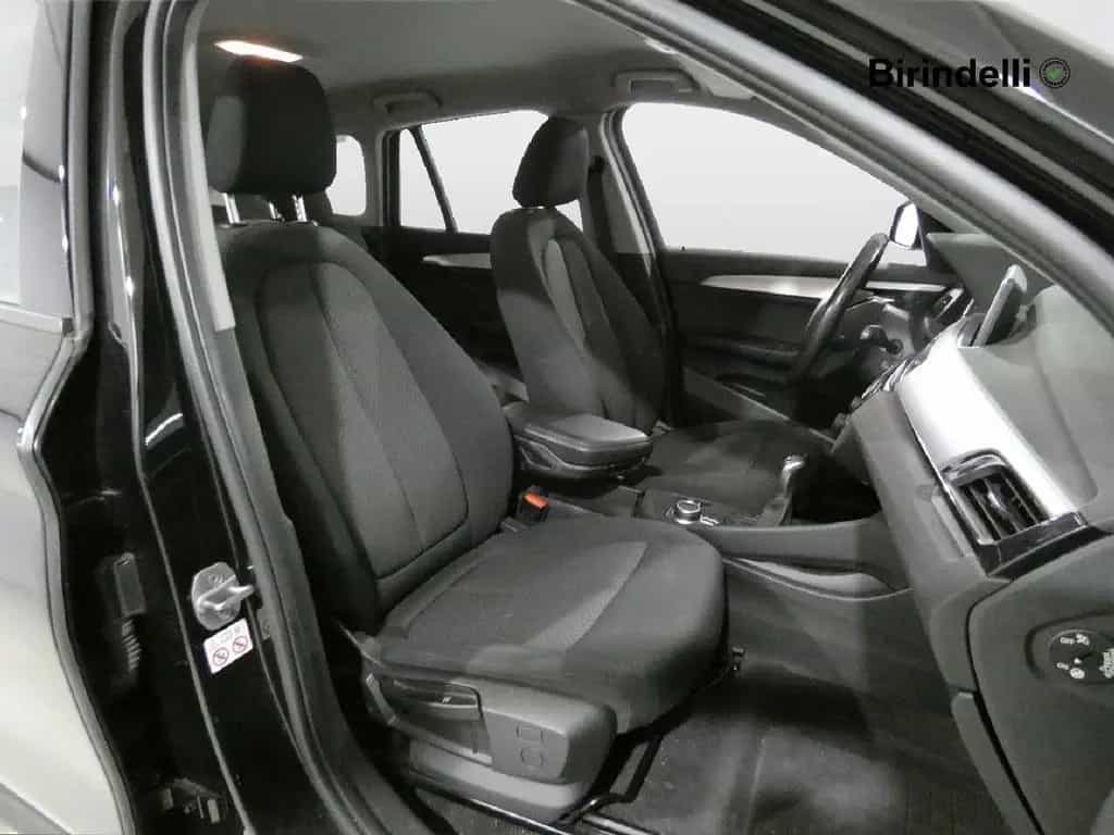 BMW X1 (F48) - X1 sDrive18d Business Advantage 03/2022-photo-8