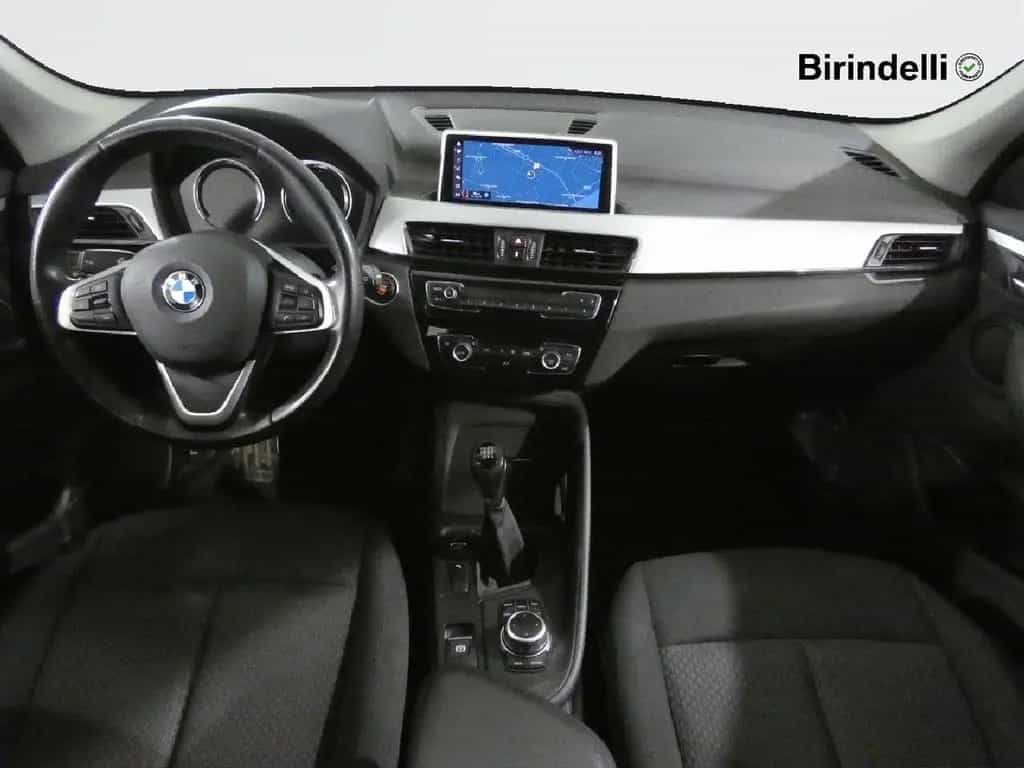 BMW X1 (F48) - X1 sDrive18d Business Advantage 03/2022-photo-9