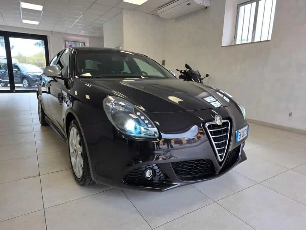 Alfa Romeo Giulietta 1.6 JTDm-2 105 CV Distincti 09/2011-photo-2