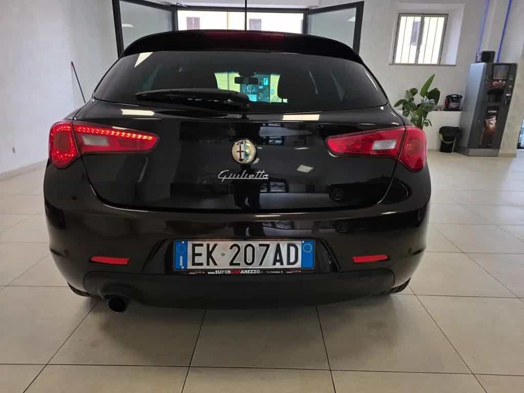 Alfa Romeo Giulietta 1.6 JTDm-2 105 CV Distincti 09/2011-photo-5