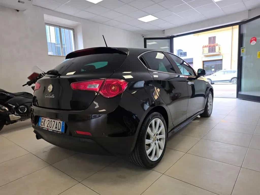 Alfa Romeo Giulietta 1.6 JTDm-2 105 CV Distincti 09/2011-photo-6