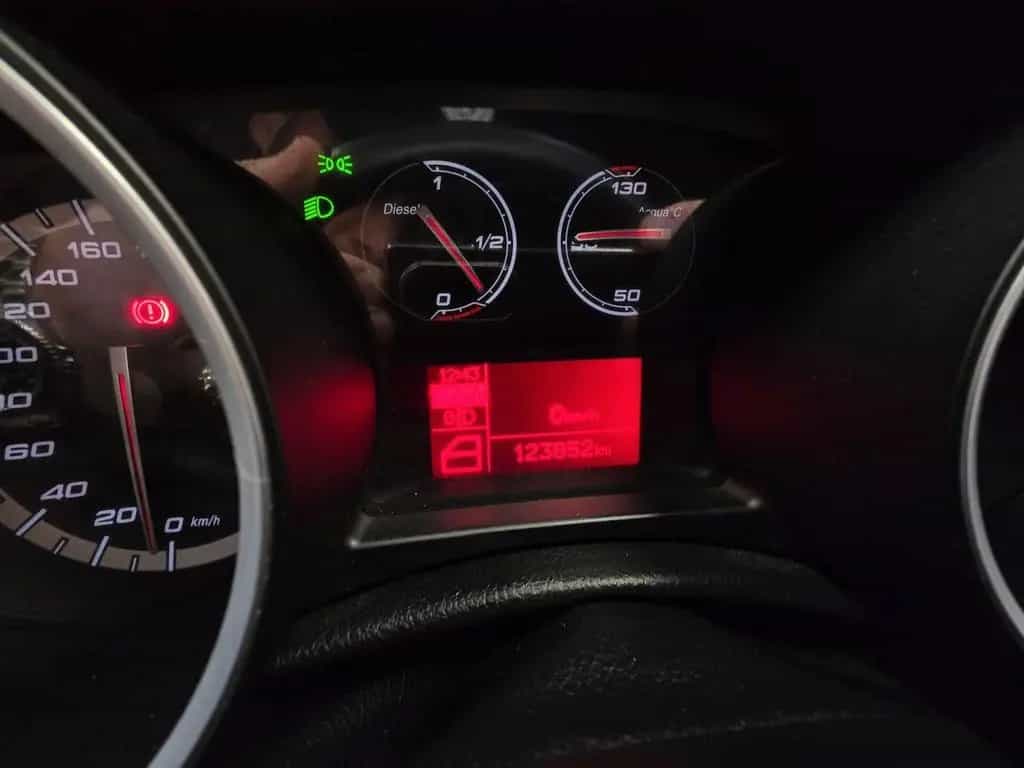 Alfa Romeo Giulietta 1.6 JTDm-2 105 CV Distincti 09/2011-photo-8